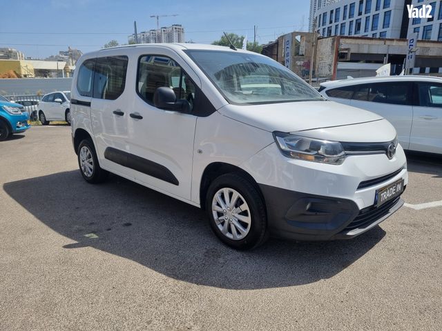 מודעת רכב טויוטה פרואייס סיטי 2
