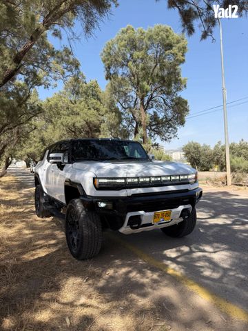 מודעת רכב ג'י.אם.סי האמר EV