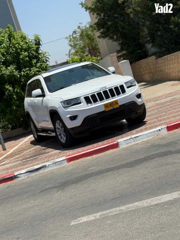 מודעת רכב ג'יפ גרנד צ'ירוקי