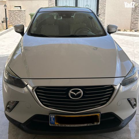 מודעת רכב מאזדה CX-3