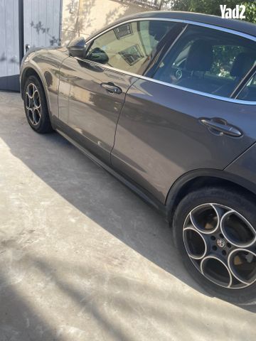 מודעת רכב אלפא רומיאו סטלביו