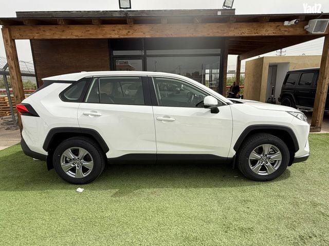 מודעת רכב טויוטה RAV4 2