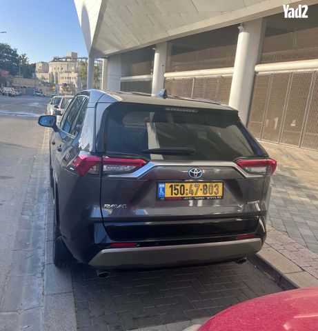 מודעת רכב טויוטה RAV4