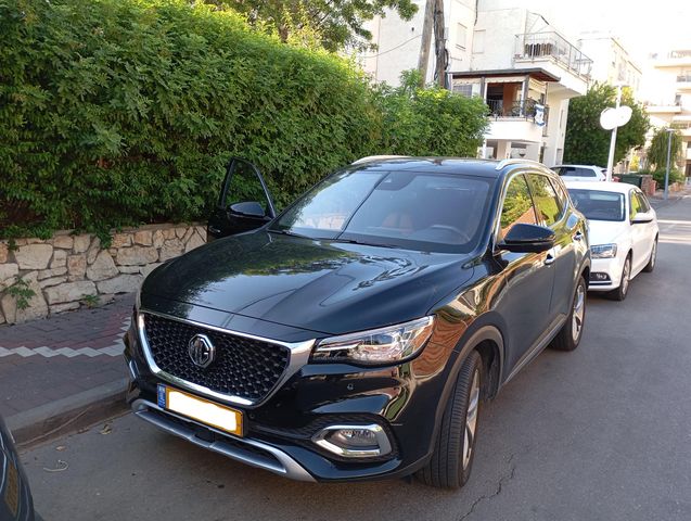מודעת רכב אם ג'י EHS PHEV