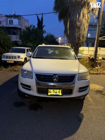 מודעת רכב פולקסווגן טוארג