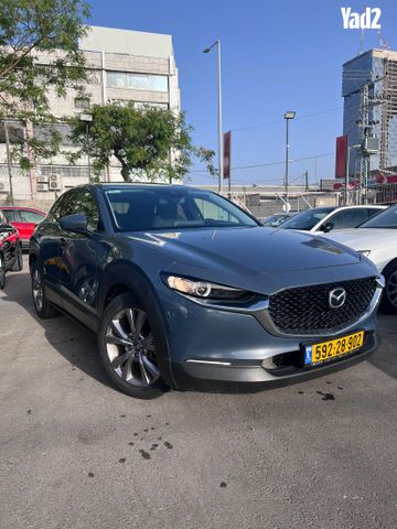 מודעת רכב מאזדה CX-30