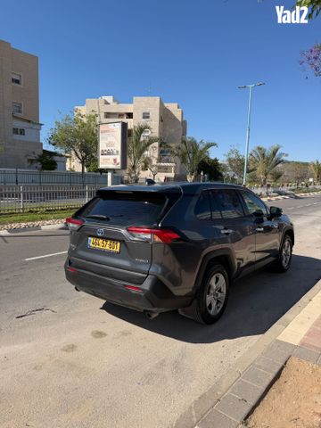 מודעת רכב טויוטה RAV4