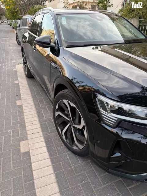 מודעת רכב אאודי Q8 e-tron