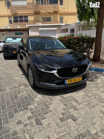 מודעת רכב מאזדה CX-30