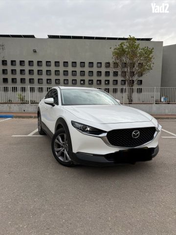 מודעת רכב מאזדה CX-30