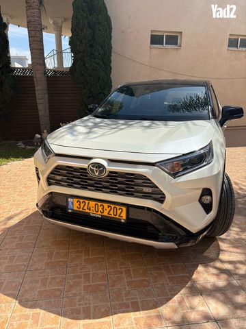 מודעת רכב טויוטה RAV4