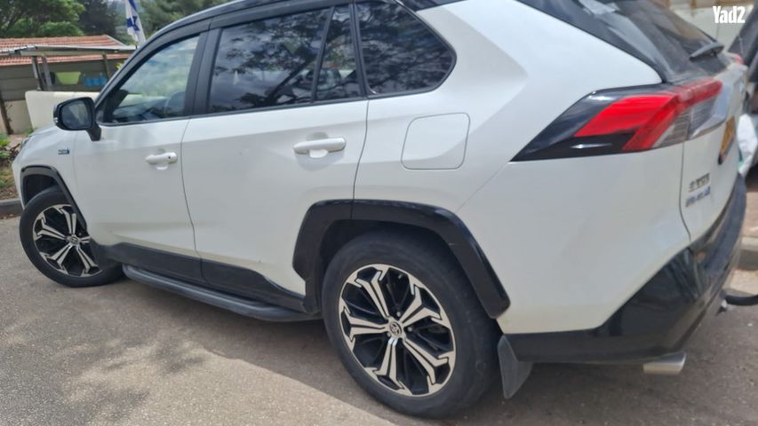 מודעת רכב טויוטה RAV4