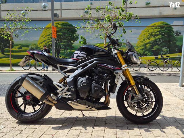 מודעת רכב טריומף Speed Triple RS