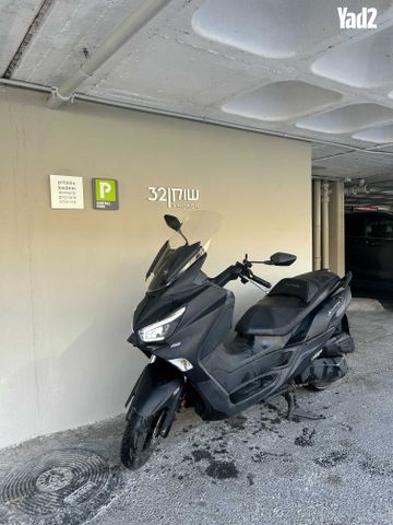 מודעת רכב סאן יאנג ג'וי-מקס Z-250