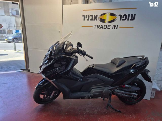 מודעת רכב קימקו AK 550