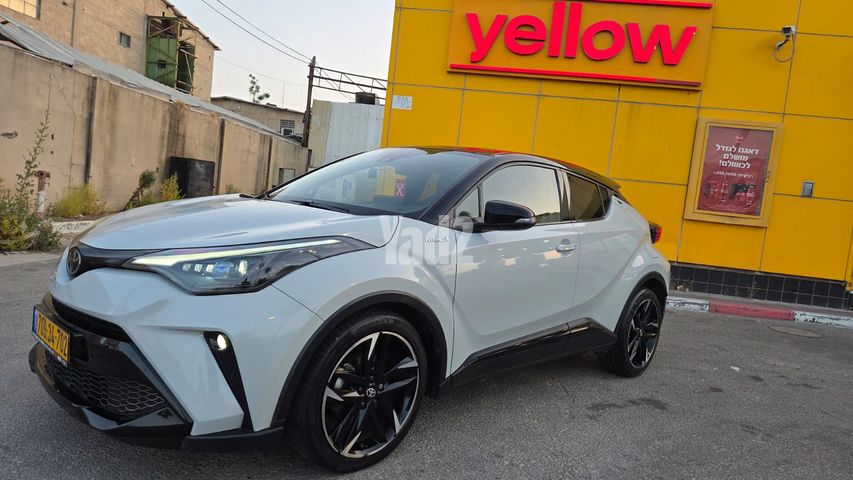 מודעת רכב טויוטה C-HR 3