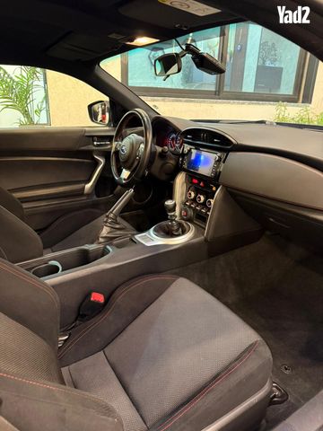 מודעת רכב סובארו BRZ 2