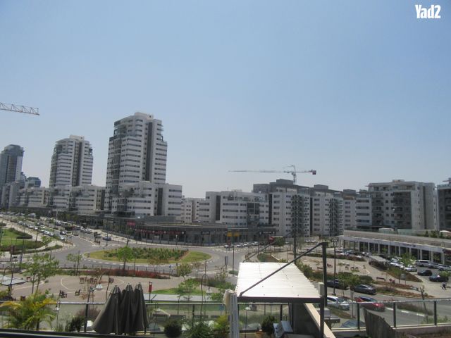 אסתר המלכה 9