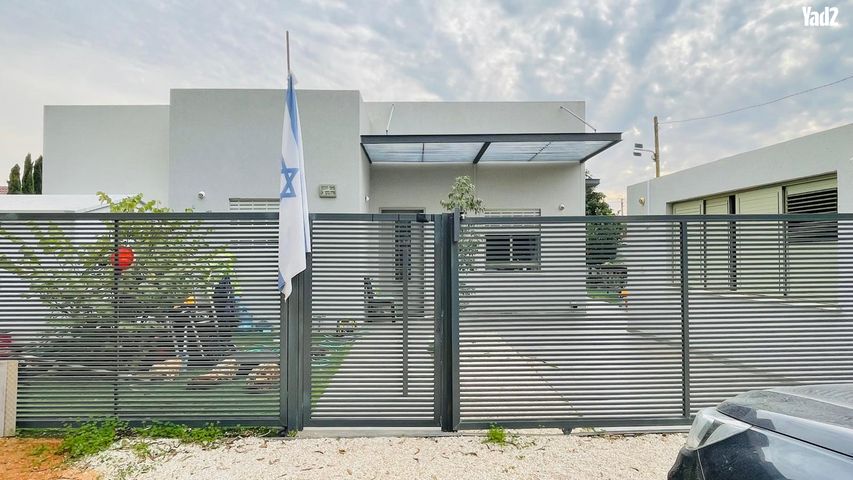 שדה בוקר 14
