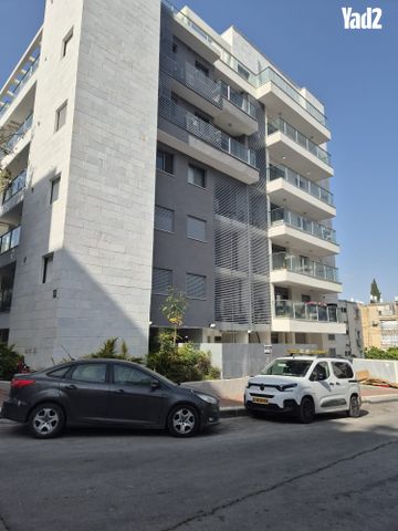 מטולה 15