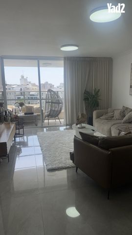 יהושע רבינוביץ 21