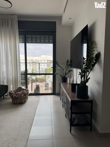 שדרות מונטיפיורי 17