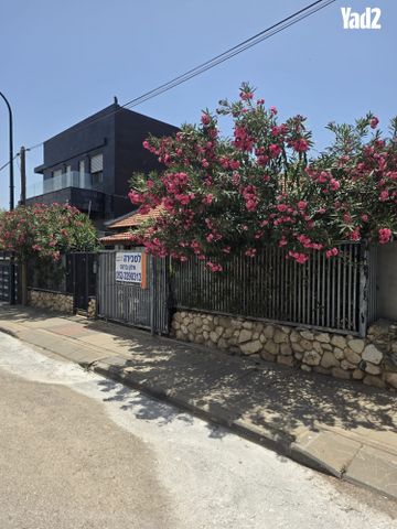 שטריקר 10