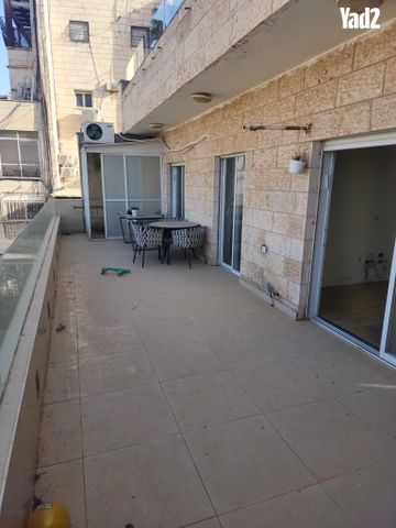 הרב עוזיאל 