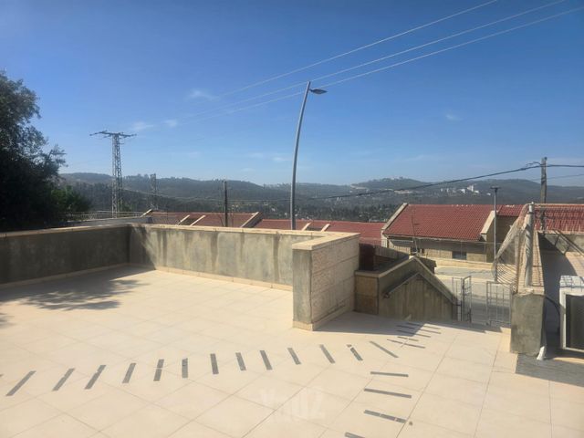 דו משפחתי למכירה במבשרת ציון (תיווך) — 3