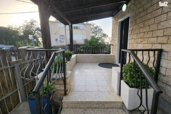 המכבים 10