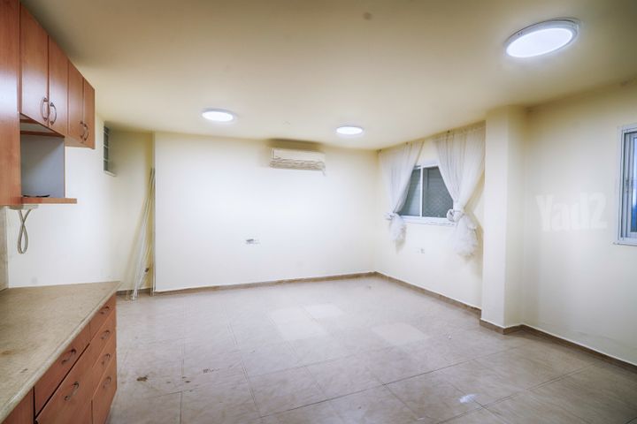 בית פרטי/ קוטג' למכירה בבית שמש (תיווך) — 2