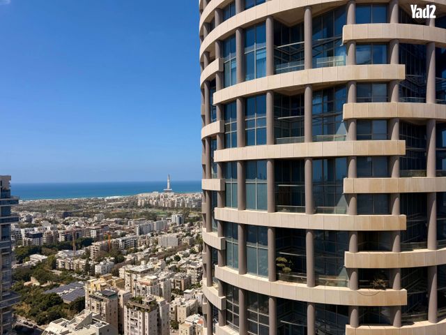 ניסים אלוני 