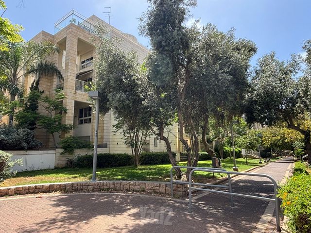 דירה להשכרה בתל אביב יפו (תיווך) — 2