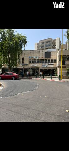 חנויות/ שטח מסחרי, גבעת סביון, גני תקווה