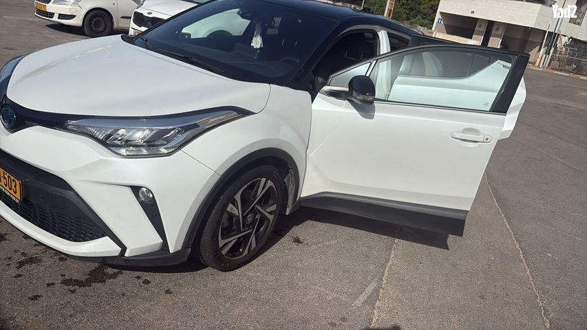 מודעת רכב טויוטה C-HR