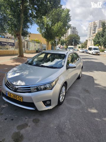 מודעת רכב טויוטה קורולה