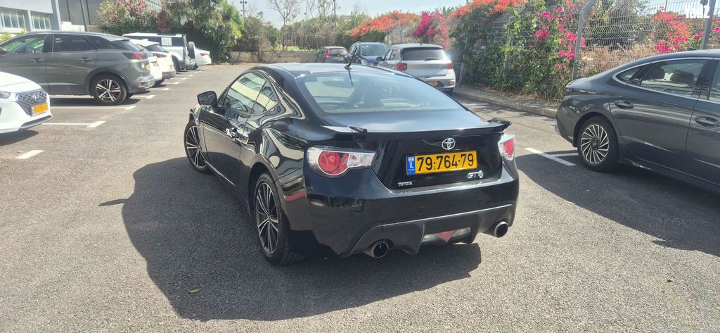 מודעת רכב טויוטה GT86