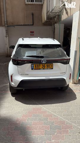 מודעת רכב טויוטה יאריס קרוס