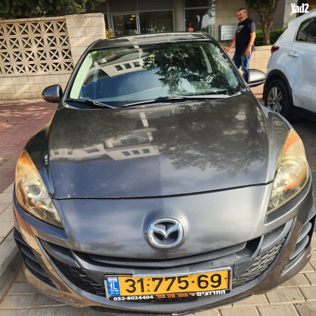 מודעת רכב מאזדה 3