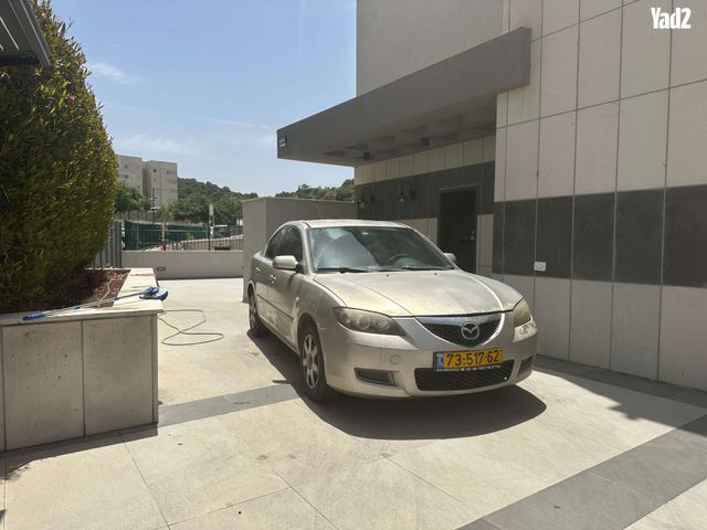 מודעת רכב מאזדה 3