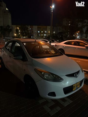 מודעת רכב מאזדה 2