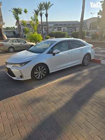 מודעת רכב טויוטה קורולה