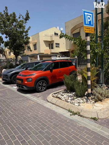 מודעת רכב סיטרואן C3 איירקרוס