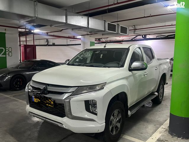 מודעת רכב מיצובישי טרייטון / L200