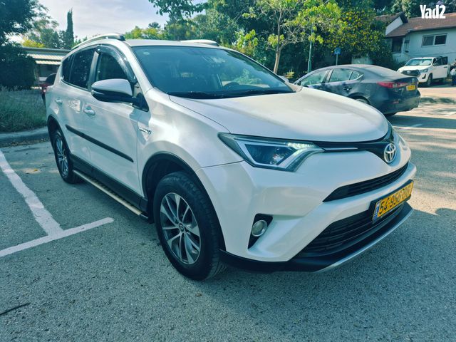 מודעת רכב טויוטה RAV4