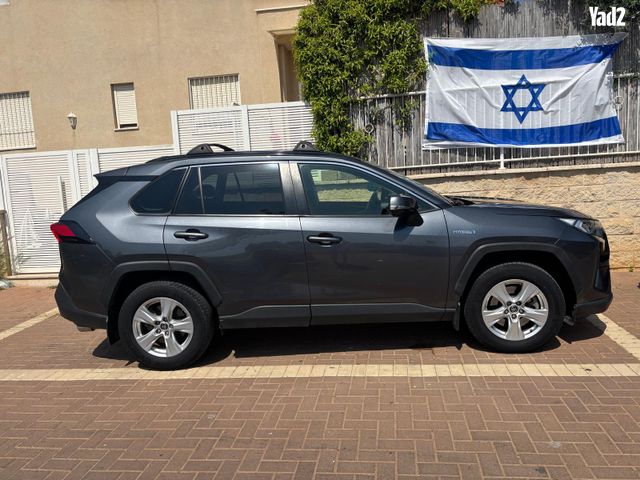 מודעת רכב טויוטה RAV4