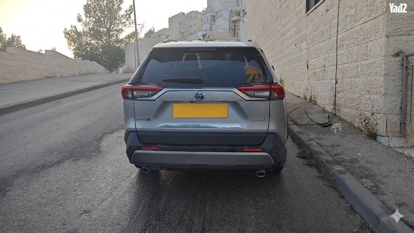 מודעת רכב טויוטה RAV4