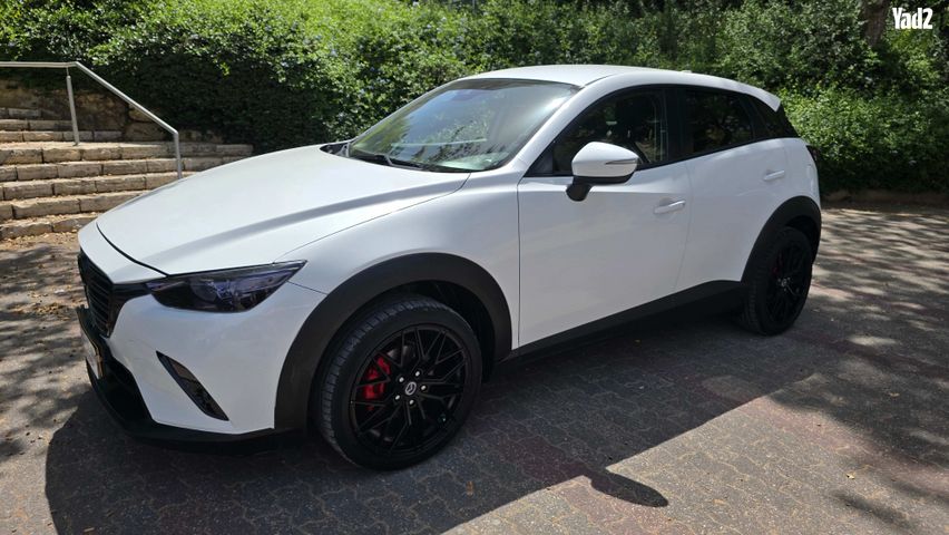מודעת רכב מאזדה CX-3