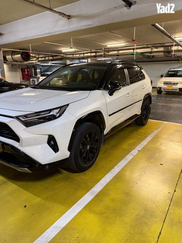 מודעת רכב טויוטה RAV4