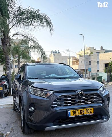 מודעת רכב טויוטה RAV4